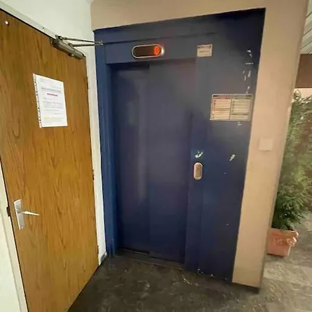 Studio Charmant Avec Terrasse Vue Sur Cathédrale Appartement